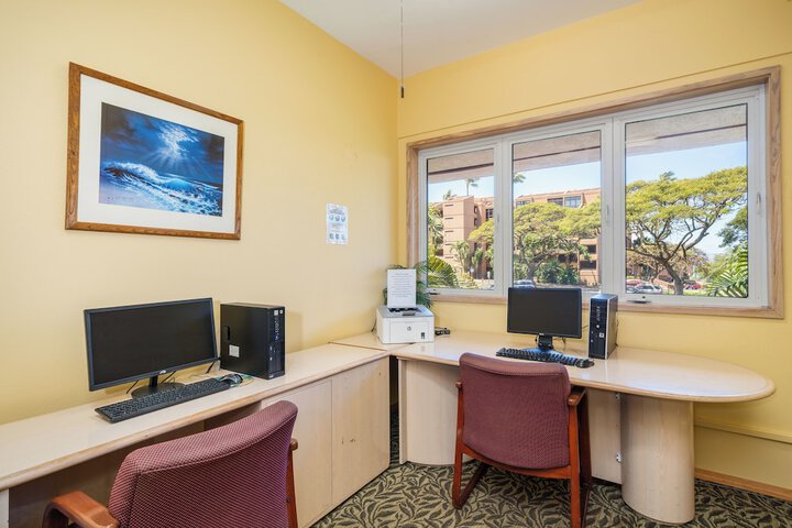 Business Center 21 of 26