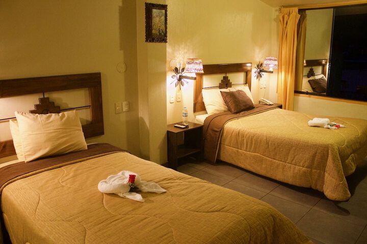 Room 12 of 38