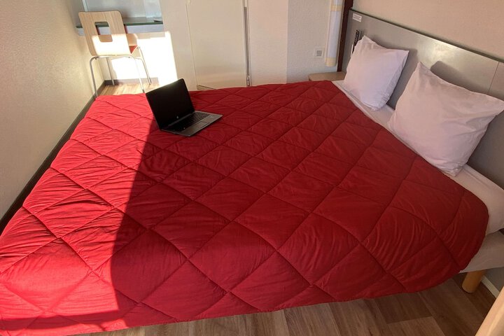 Room 7 of 49