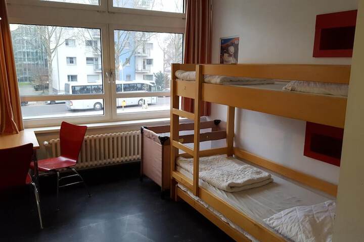 Room 17 of 50