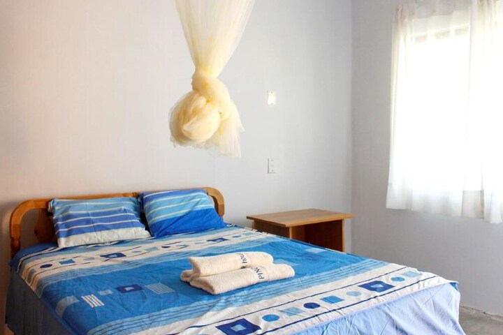 Room 6 of 7