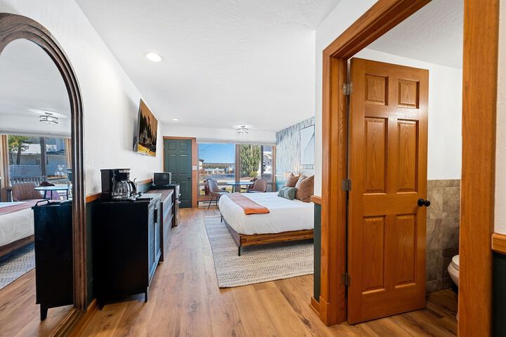 Room 5 of 44
