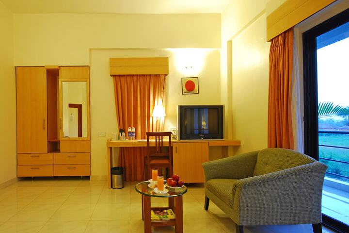 Room 9 of 98