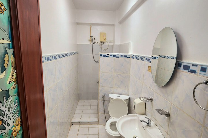Room 15 of 30