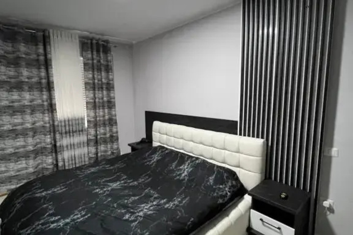 Room 3 of 9