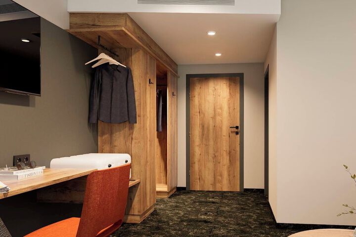 Room 19 of 32