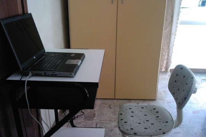 In-room business center