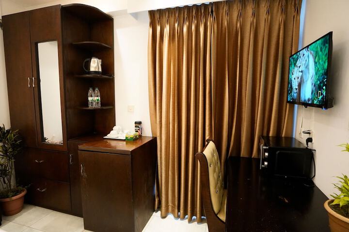 Room 7 of 26