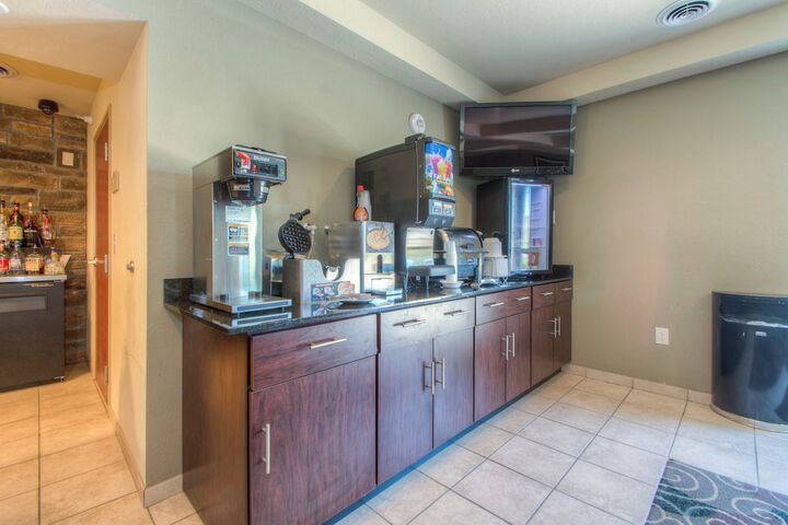 Breakfast/Coffee Service 37 of 52