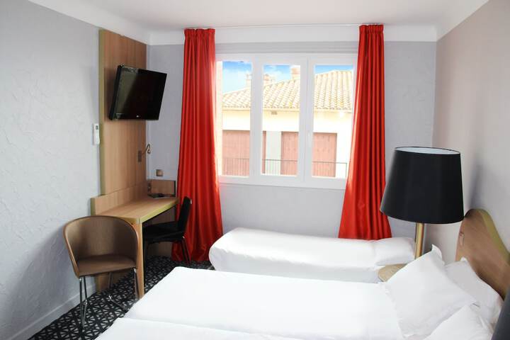 Room 13 of 45