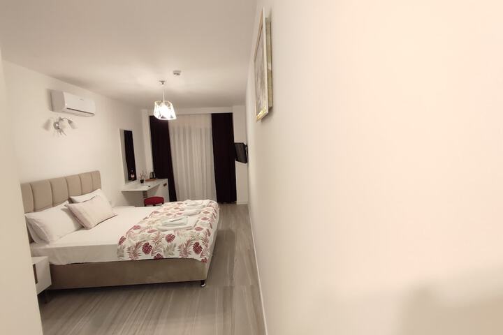 Room 3 of 59