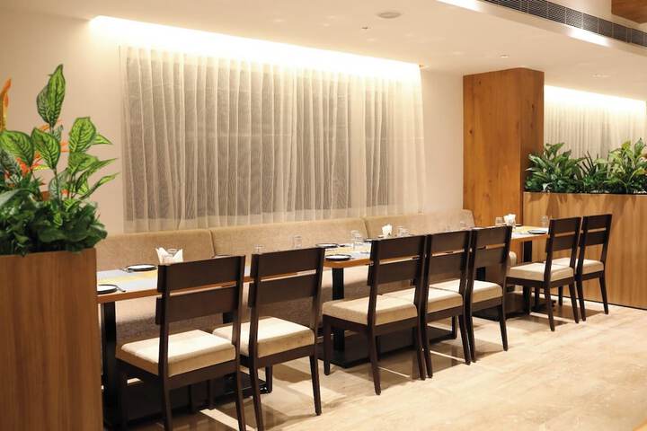 Dining 62 of 94