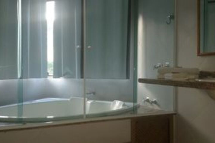 Room 10 of 47