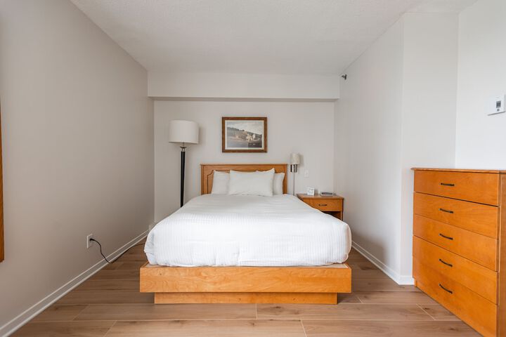 Room 11 of 52
