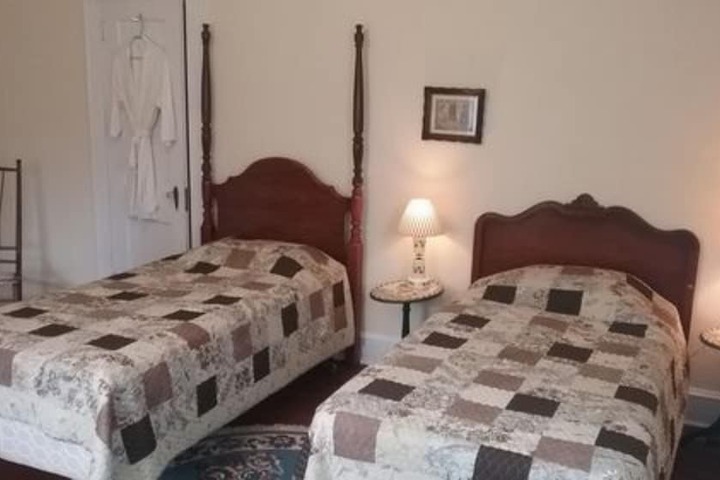 Room 8 of 50