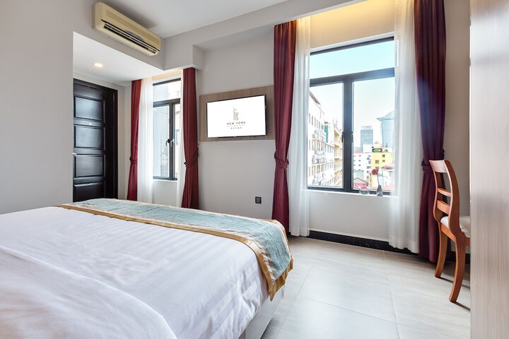 Room 8 of 70
