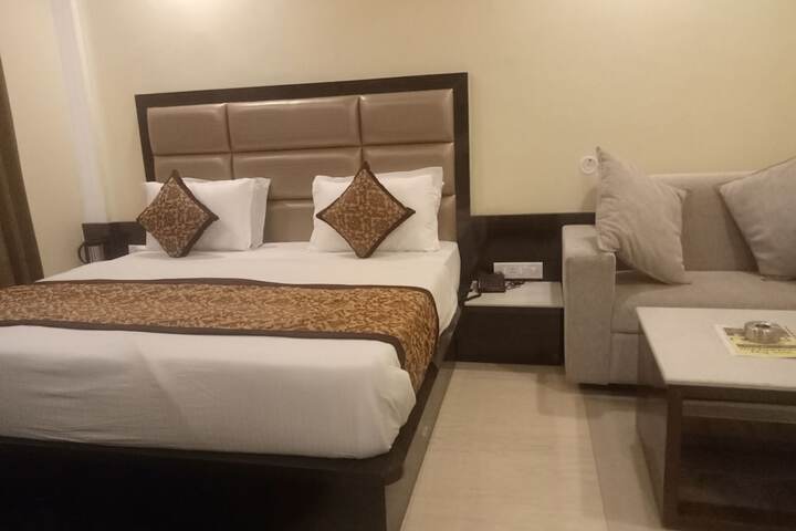 Room 29 of 61