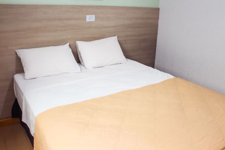 Room 17 of 37