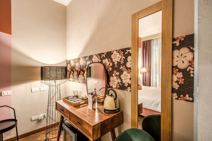 Room 34 of 81