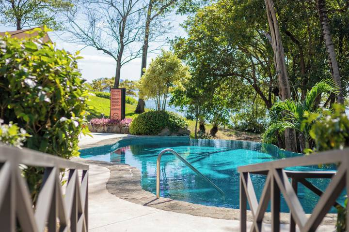 Pool 34 of 76