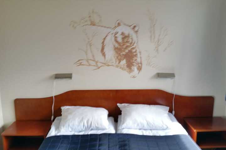 Room 7 of 24