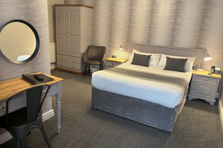 Room 25 of 84