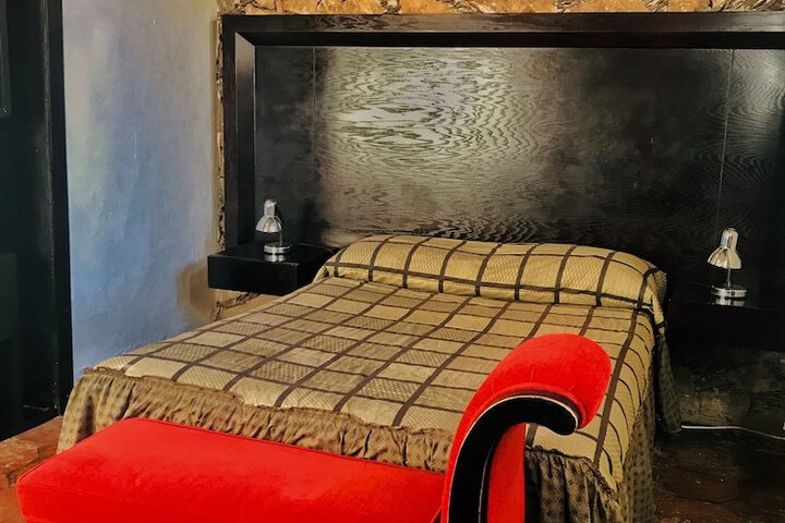 Room 9 of 44