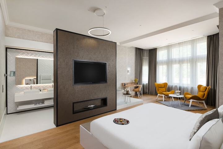 Room 13 of 55