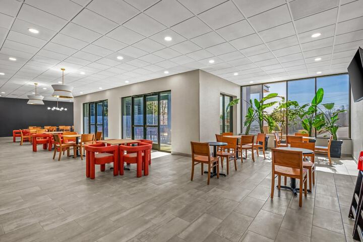 Breakfast area