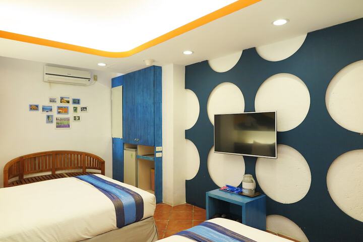Room 21 of 46
