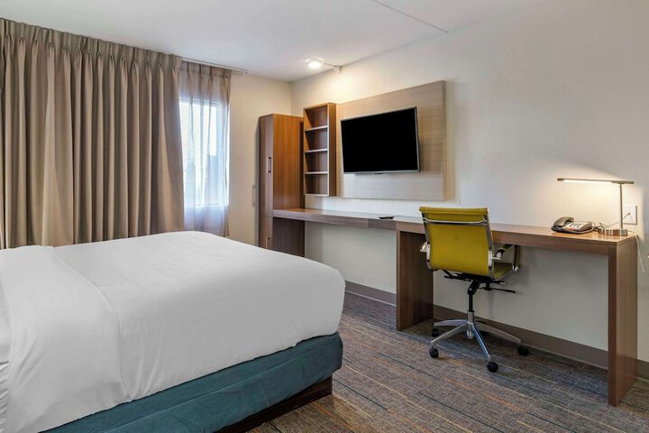 1 King Bed Suite (9 of 26)