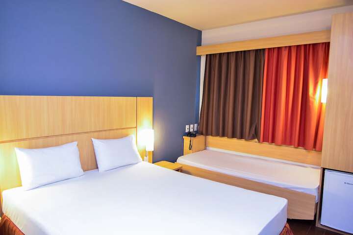 Room 7 of 37