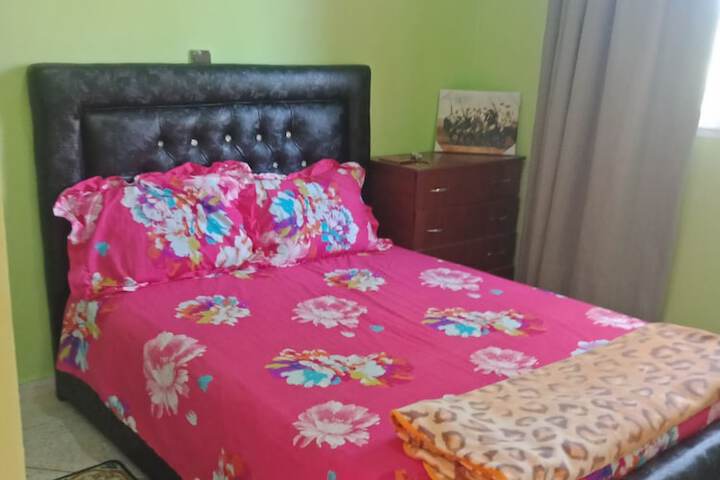 Room 10 of 29