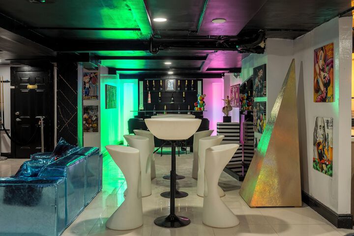 Reception hall