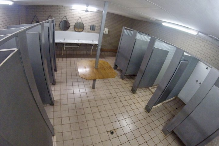 Room 15 of 39