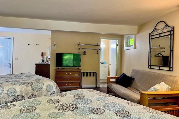 Room 19 of 106