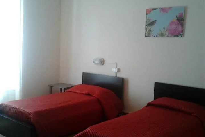 Room 4 of 24