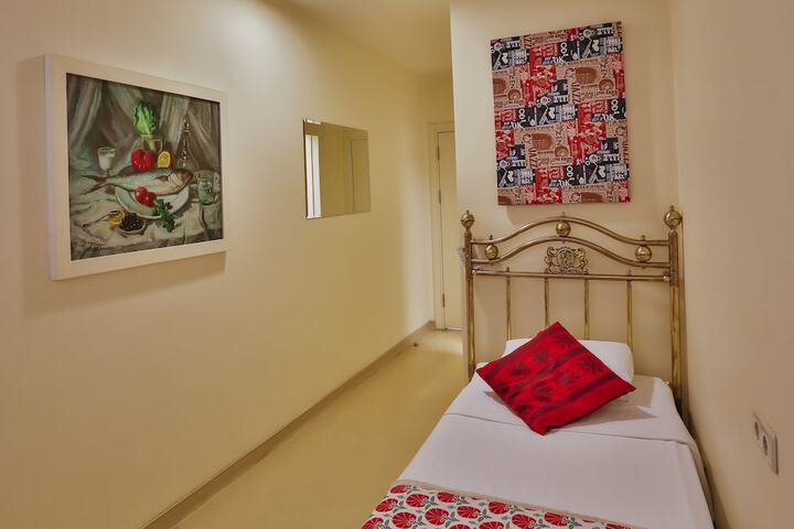 Room 36 of 91
