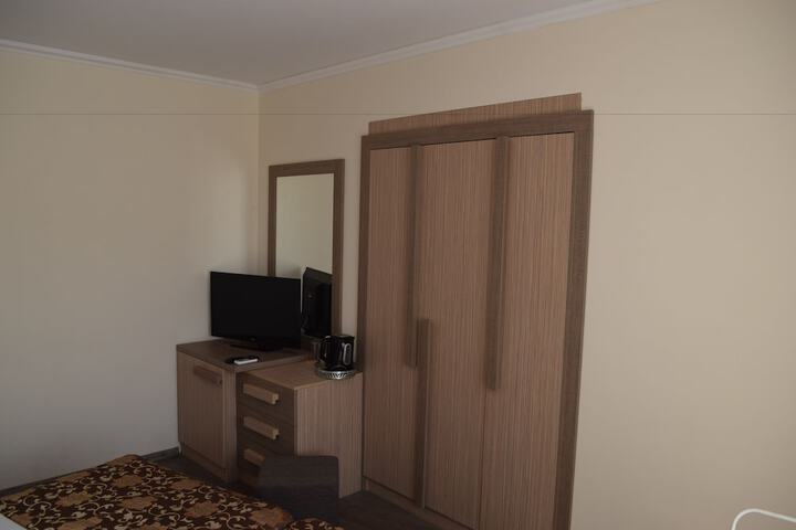 Room 6 of 68