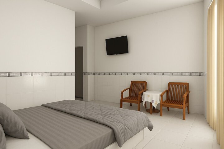 Room 12 of 19