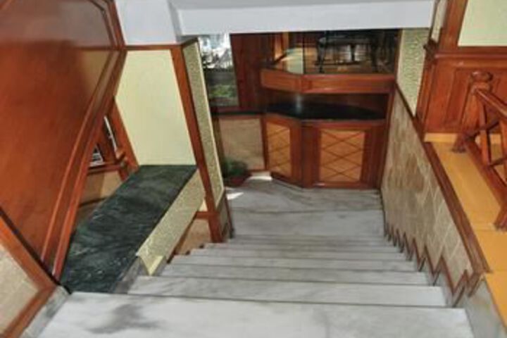 OYO Rooms Mall Road Shimla