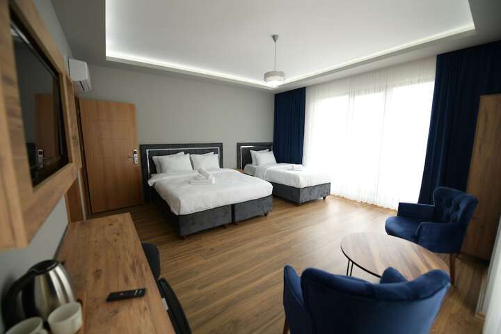Room 7 of 34