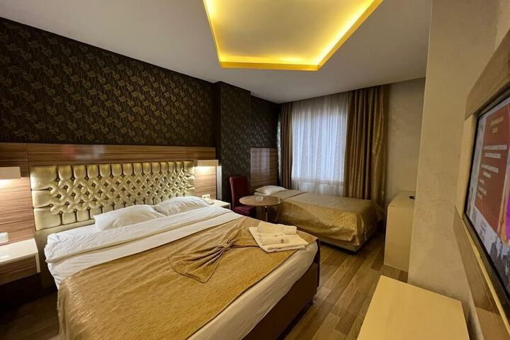 Room 25 of 65