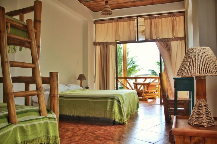 Room 3 of 48