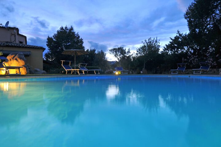 Pool Hotel