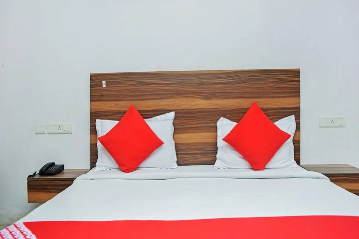 Room 2 of 9