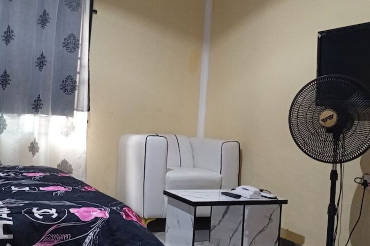 Room 4 of 35