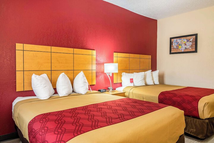 Room 18 of 31