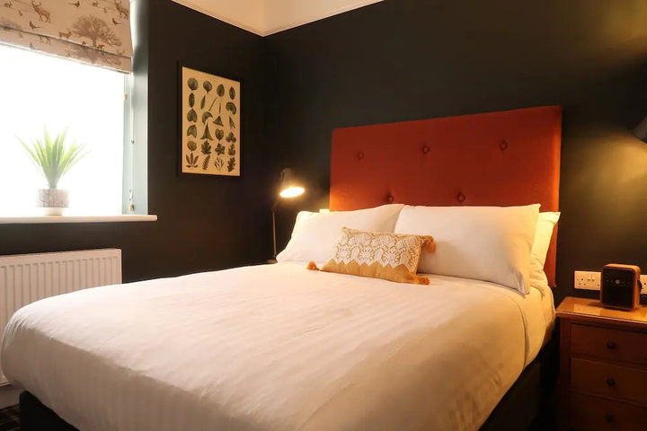 Room 2 of 14