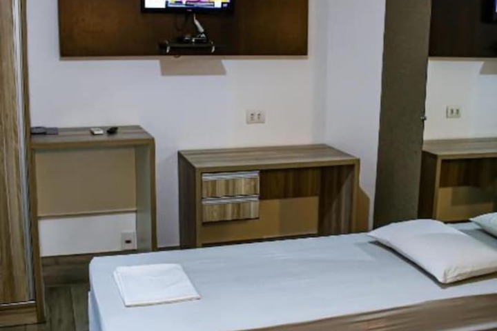 Room 20 of 38